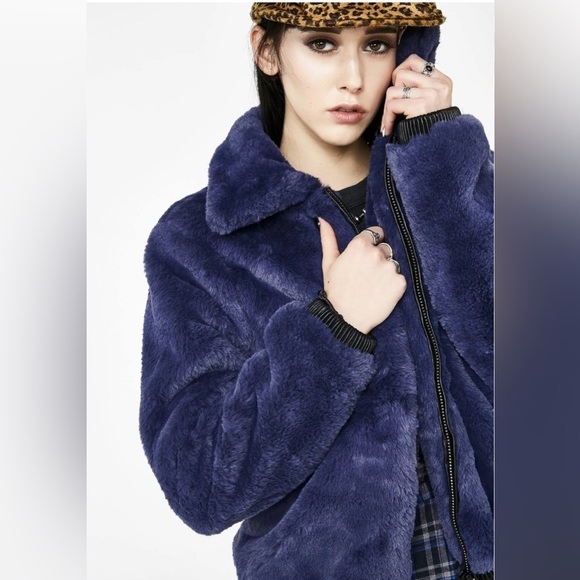 Volcom Fuzzy Fresh Faux Fur Bomber Style Jacket Size Small (4/6) Super Soft! - Picture 8 of 16